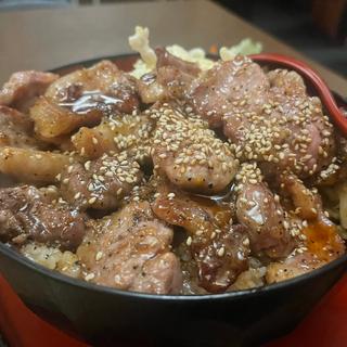 豚ロース豚丼　大盛り(ホルモンと創作料理 どん・ハート)