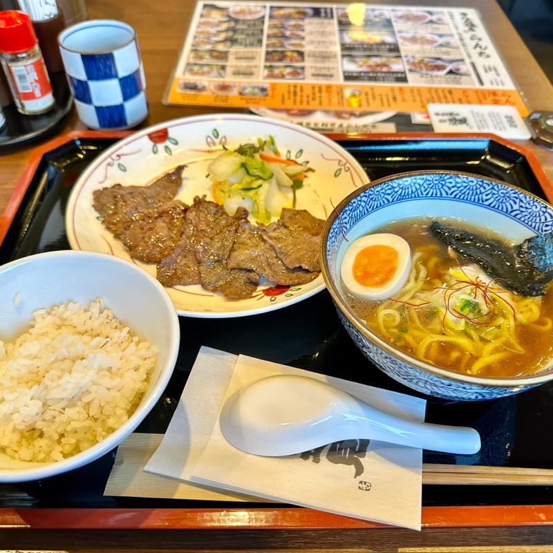 牛タン焼きとハーフラーメン(牛たん焼き仙台辺見)