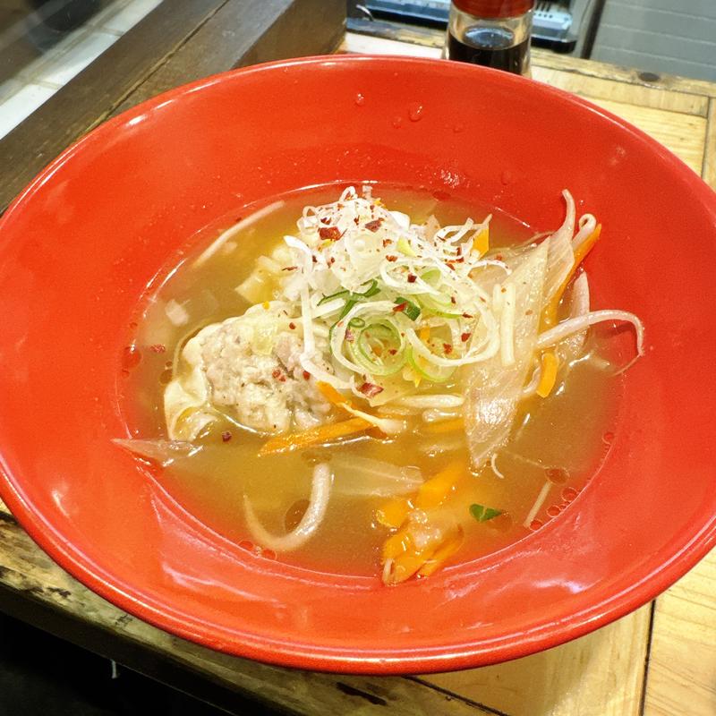 焼売入り野菜スープ(大衆酒場 チャン栓チャン)