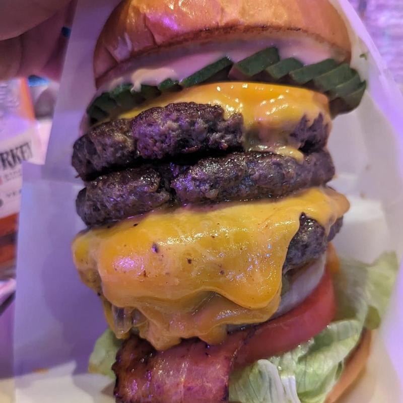 ダブルチーズバーガー パテ アボガド(craft burger BON)