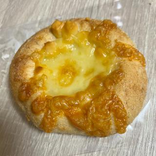 ダブルチーズパン(パンとおやつ 奥阿賀コンビリー)