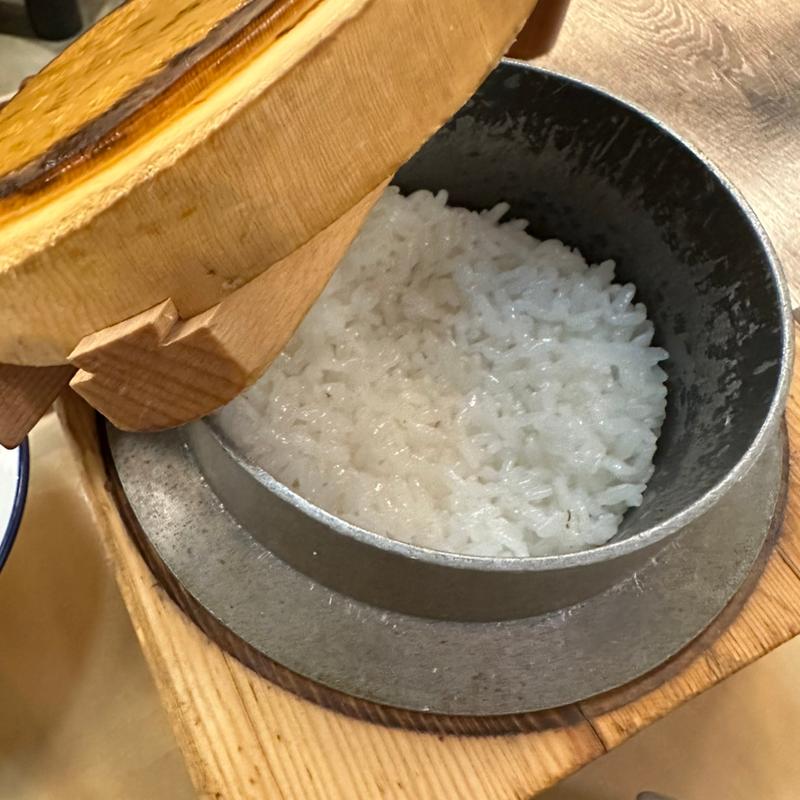 釜飯炊きコシヒカリ(土佐わら焼き 第十八 龍神丸 福山ポートプラザ天満屋店)