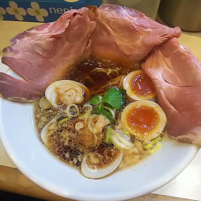 ハマグリのせ醤油味玉+レアチャーシュー(贔だしや)