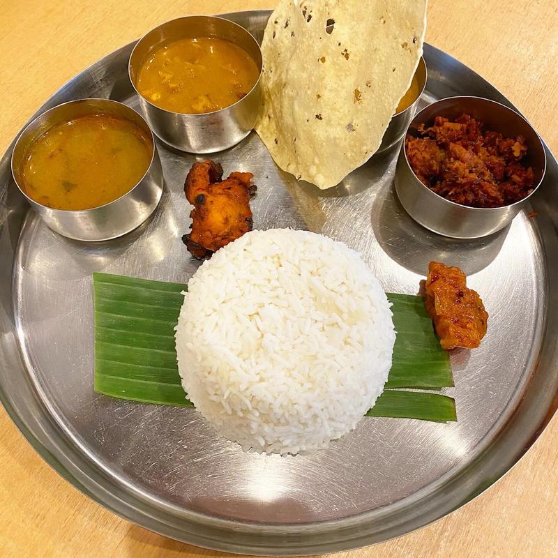 ノンベジミールスセット(カレーリーブス カフェ&レストラン)