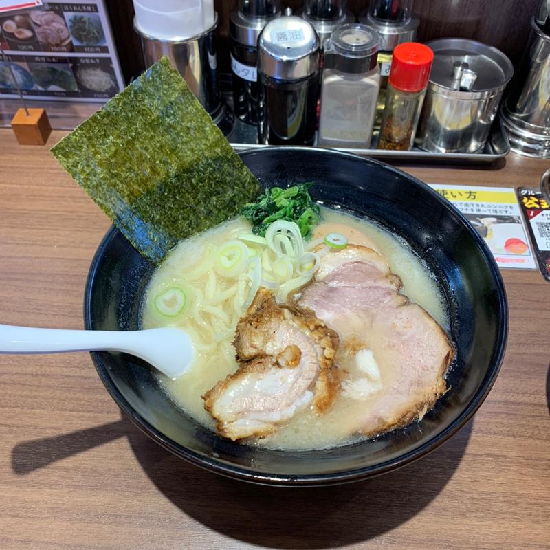 塩豚骨ラーメンチャーシュー味玉(おがわや 福生店)