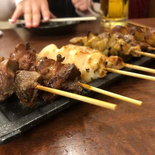 串焼き8本盛り合わせ(炭火焼鳥 鳥幸 赤羽店)