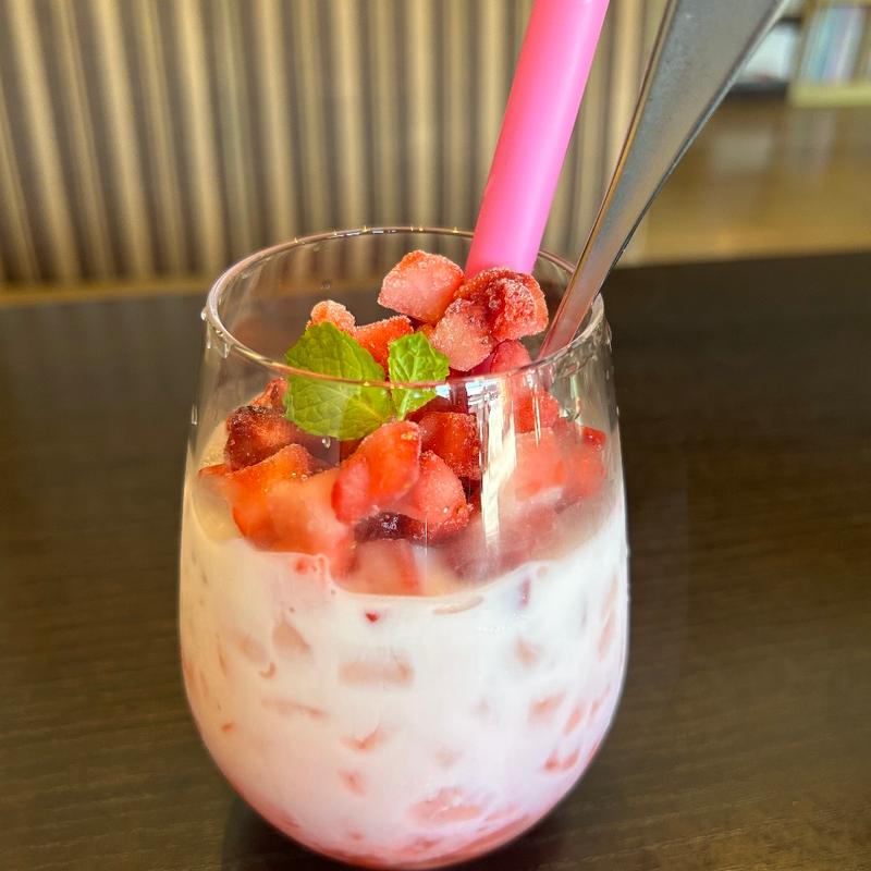 氷いちごミルク(えびす珈琲)