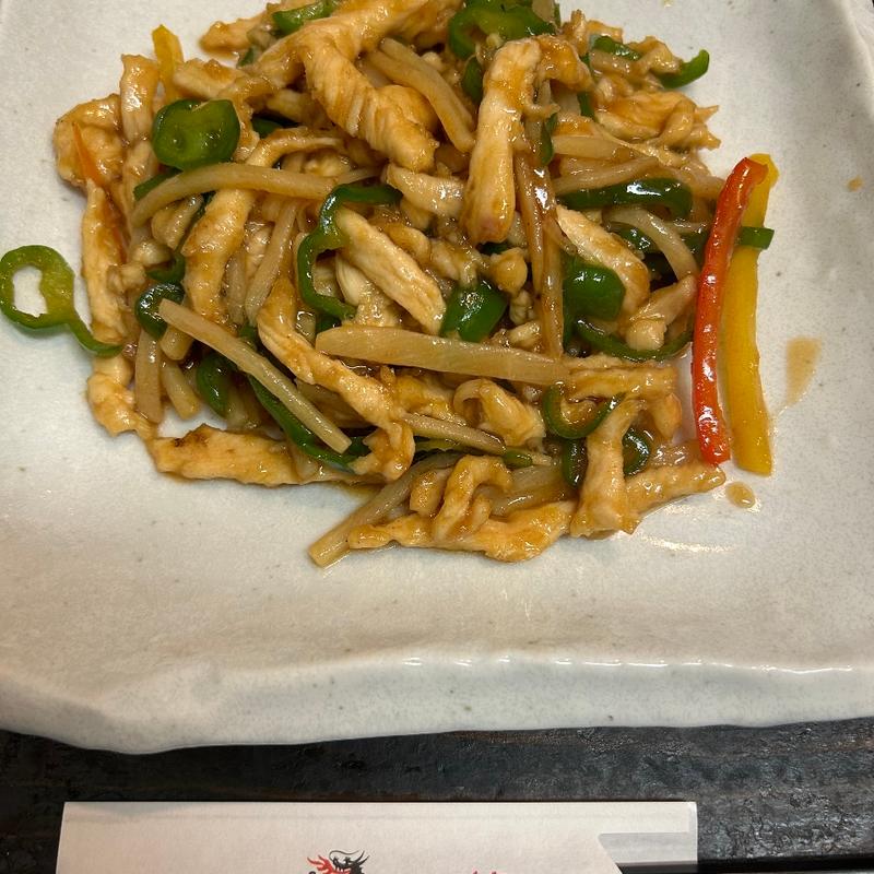 青椒鶏絲(中華・卵料理のお店 卯龍)