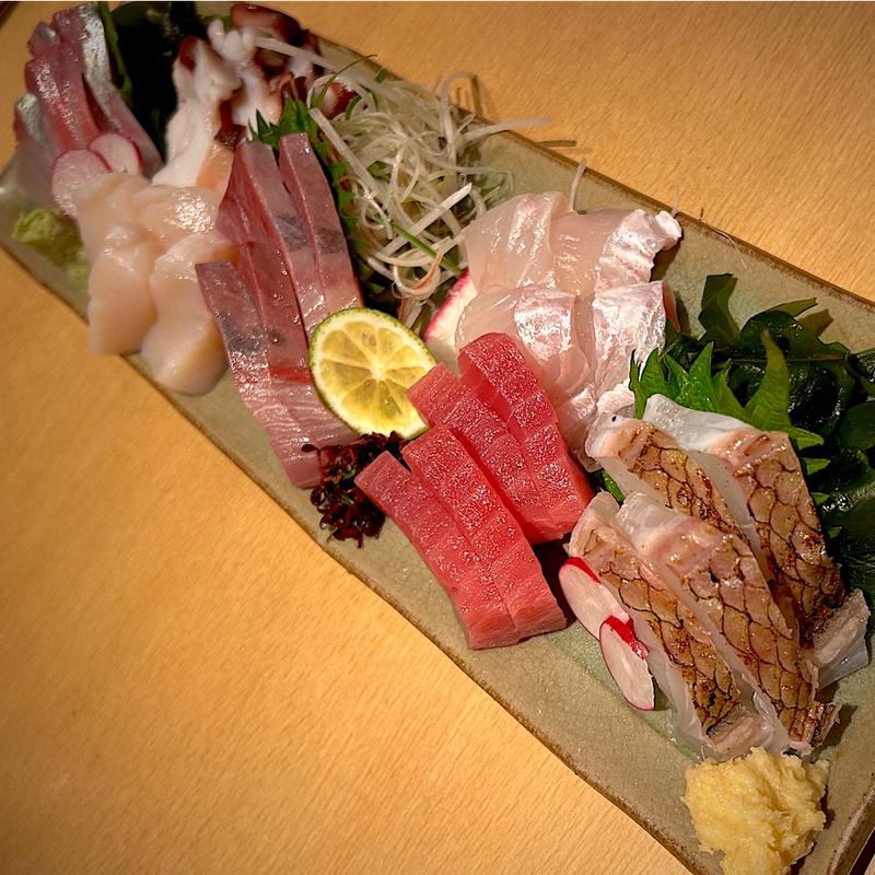 旬の鮮魚刺身盛り合わせ(酒とおばんざい わのわ)