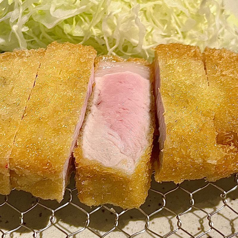 肉厚ロースカツ定食(ぶた福チャコール)