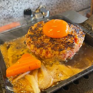 焼肉屋の黒毛和牛レアハンバーグ定食(焼肉こじま本店)