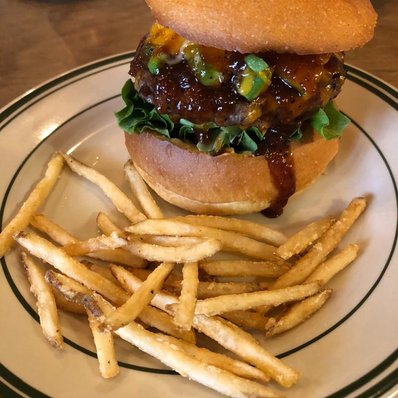 アボガドチーズバーガー(バーガー喫茶 ちるとこ)