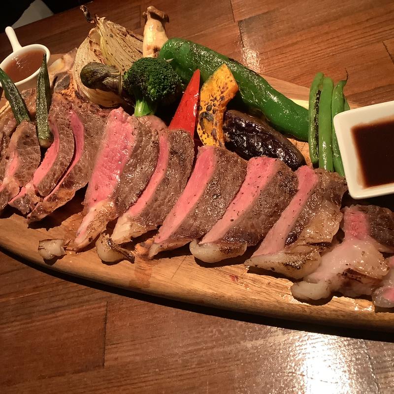 Tボーンステーキ(肉とチーズJajaja UNO本店)