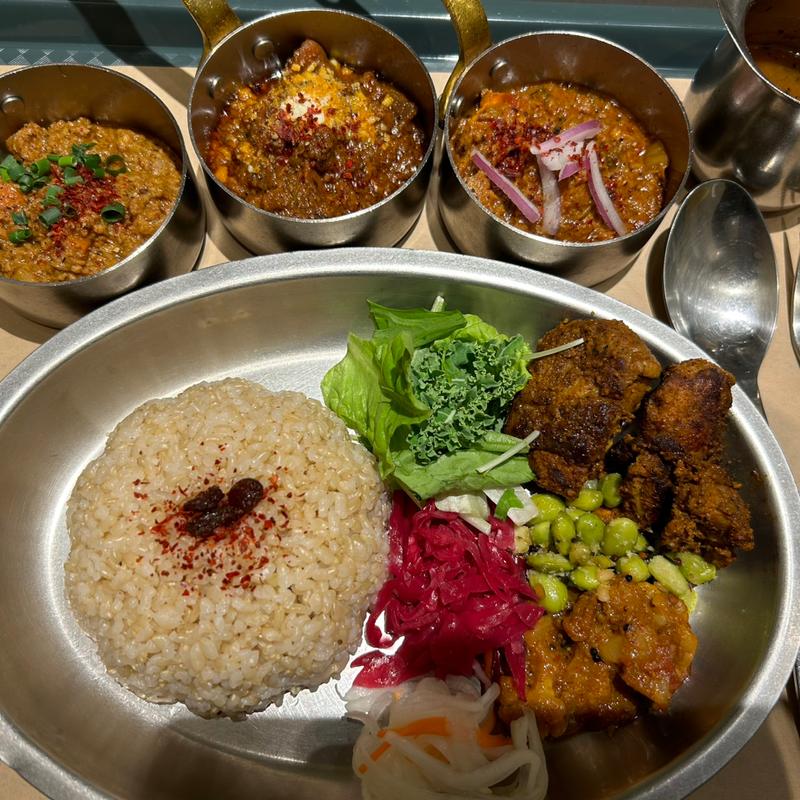 あいがけ3種(ヤミーズ 旧ヤム邸)