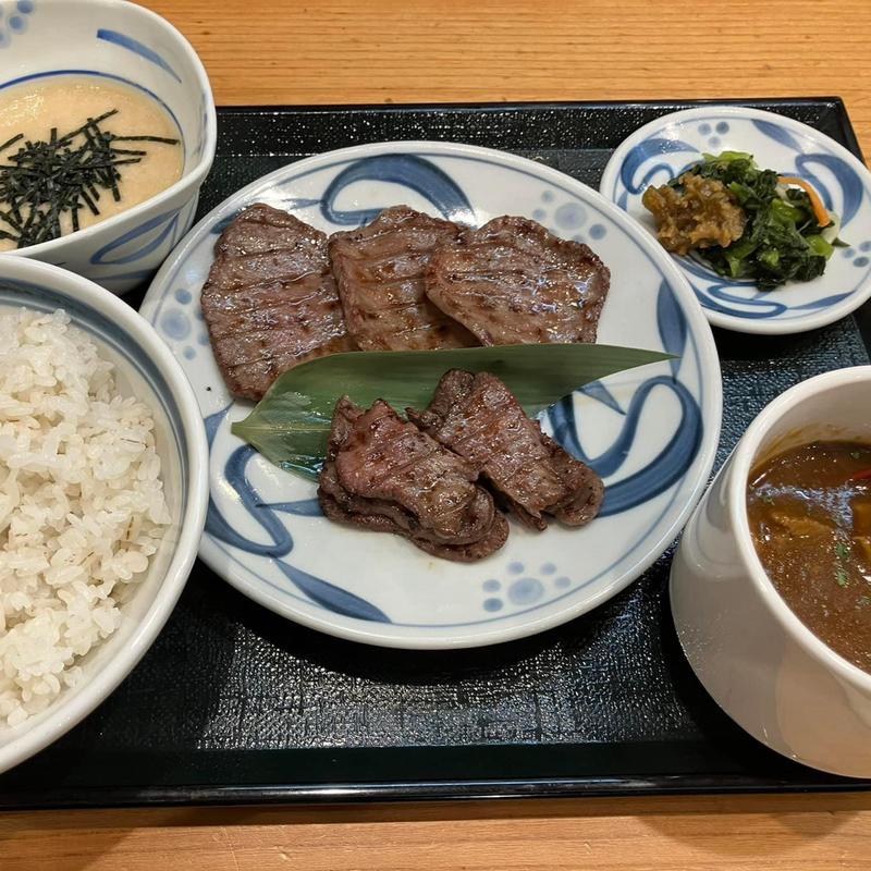 まるねセット(牛たんねぎし 新宿靖国通り店)