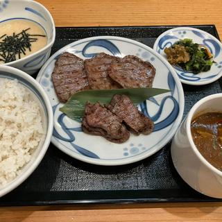 まるねセット(牛たんねぎし 新宿靖国通り店)