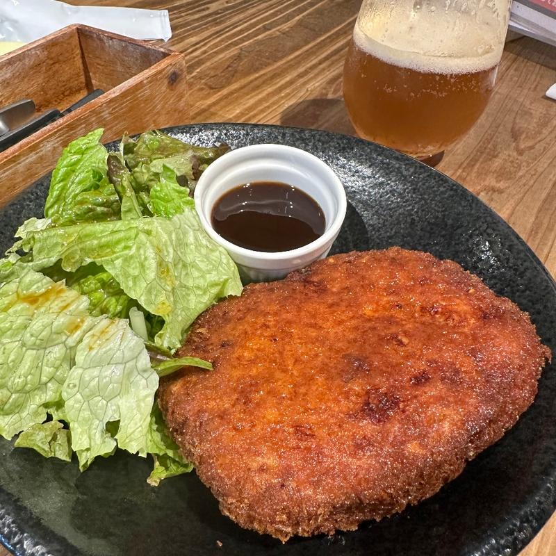 鶏メンチ(なるとキッチン 大阪本町店)