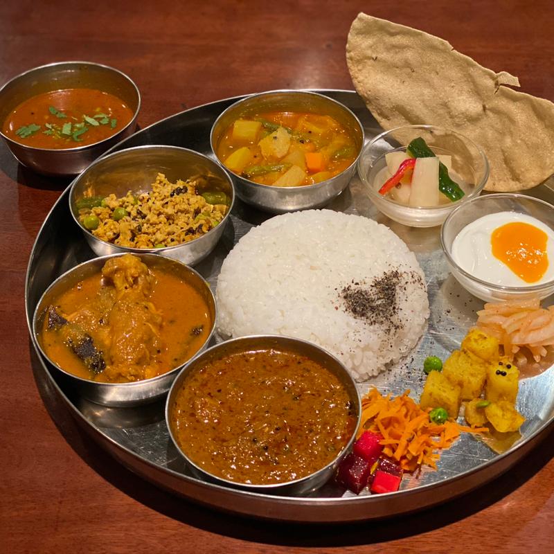 ランチ・ミールス+マトンカレー+ミニラッサム(ガネーシュ)