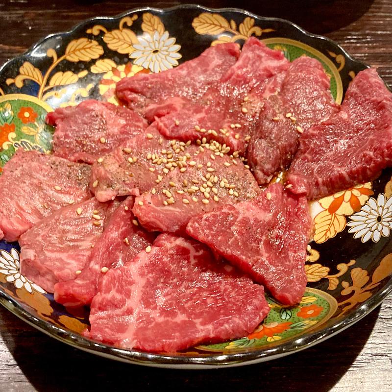 黒毛和牛イチボ(３９０円均一焼肉 金星 本町店)