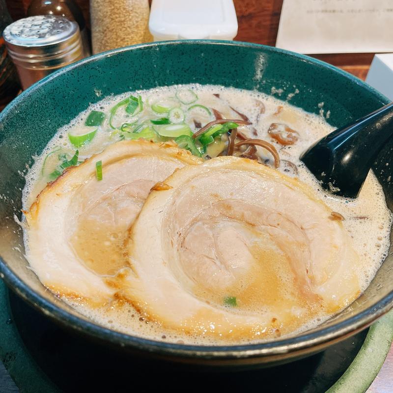 老とんこつ醤油(博多とんこつ 天神旗)