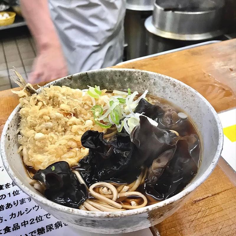 アジ天そば キクラゲ(そば処二葉)