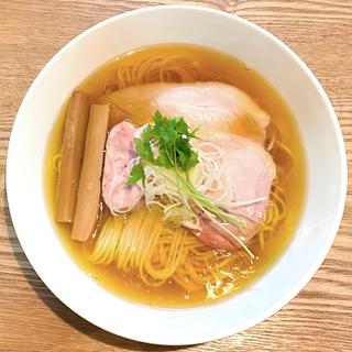 白醤油らぁ麺(らぁ麺 紫陽花 （ラアメン アジサイ）)