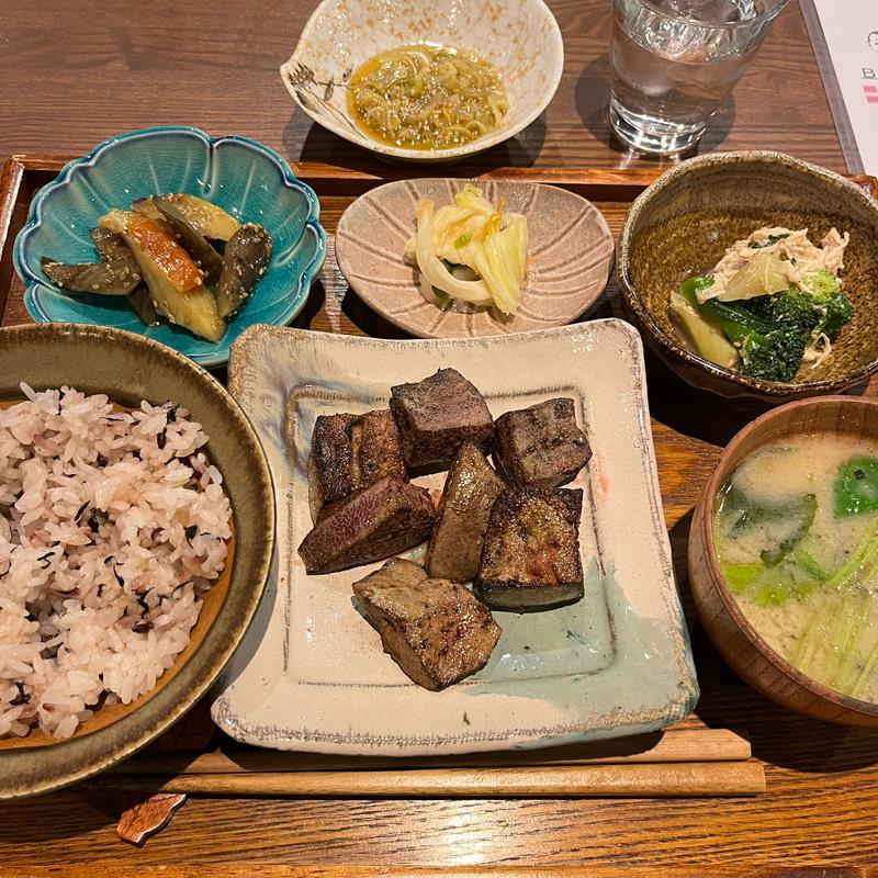 炙りレバーのネギ塩ダレ(お抹茶こんどうの食堂)