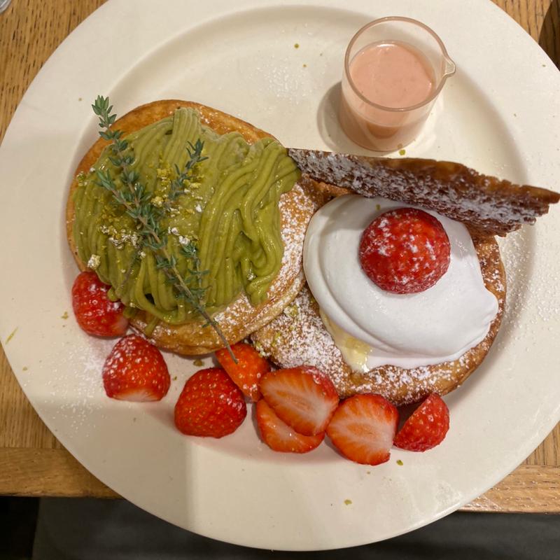 アスカルビーストロベリーピスタチオパンケーキ(PANCAKE&books bibliotheque)