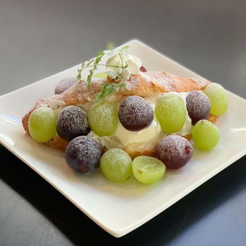 シャインマスカットと葡萄のクロワッサン(Le＊Lien)