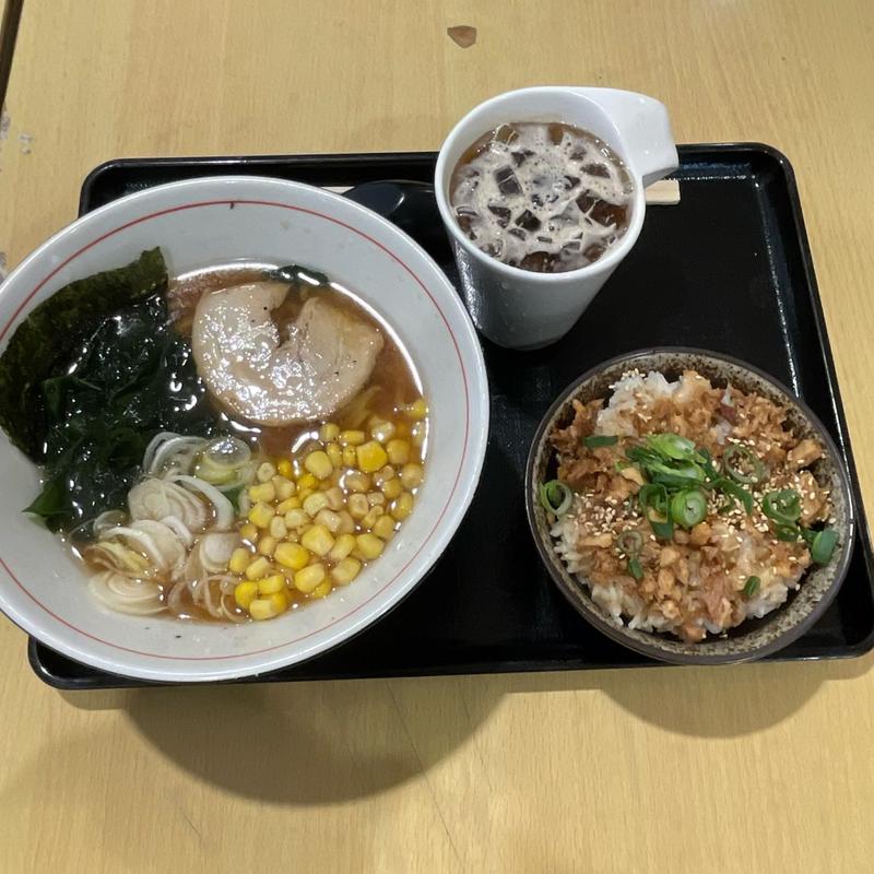 ラーメン(ラーメンとんとことん)