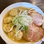 塩わんたん麺(ラーメンROOTS)