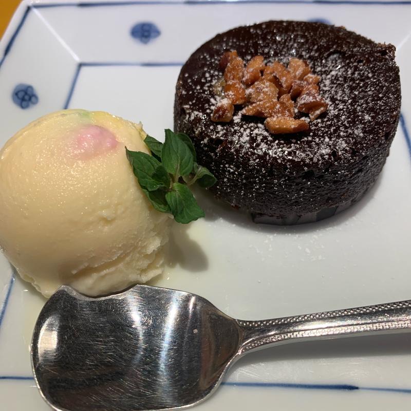 キャラメルフォンダンショコラマシュマロバニラアイス添え(洋麺屋 五右衛門 高田馬場店)