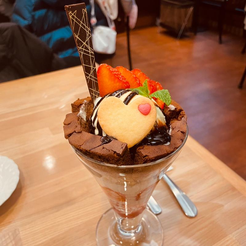 チョコカステラパフェ(カフェ ラ･サール)