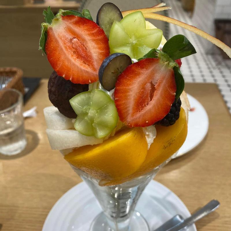 季節のフルーツパフェ(果実園 東京店)