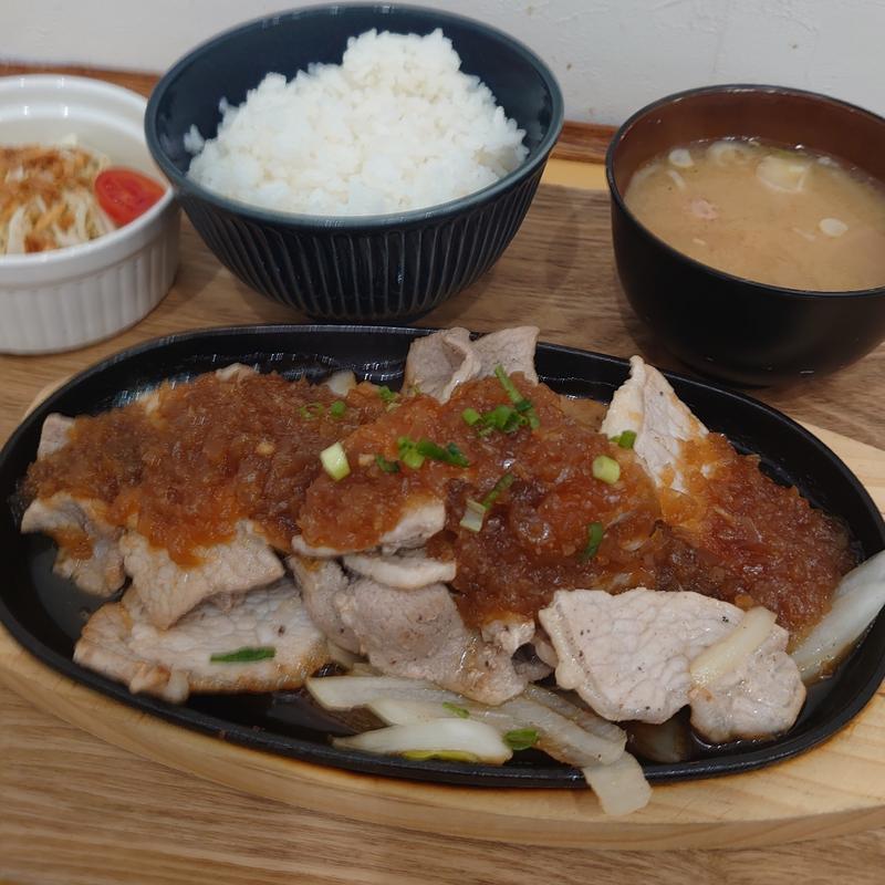 肉大盛りロース生姜焼き定食(豚飯坊屋)