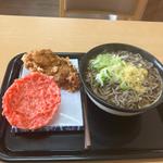 かけ蕎麦大盛り山賊揚げ紅生姜天(丸政 甲府北口店 )