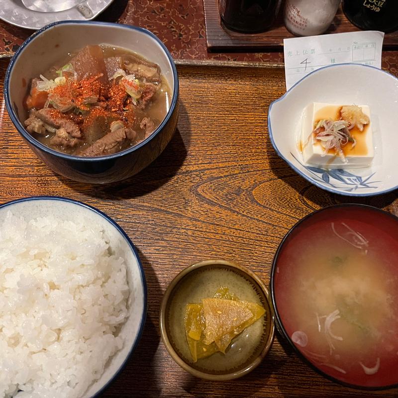 もつ煮込み定食(多吉)