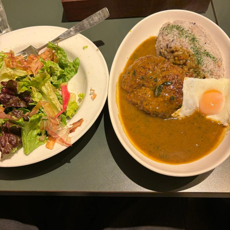 カレーハンバーグ(バール LAZY 2)