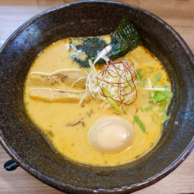 味噌白湯（徳兵衛）+味玉(新地らー麺 近松 梅田店)