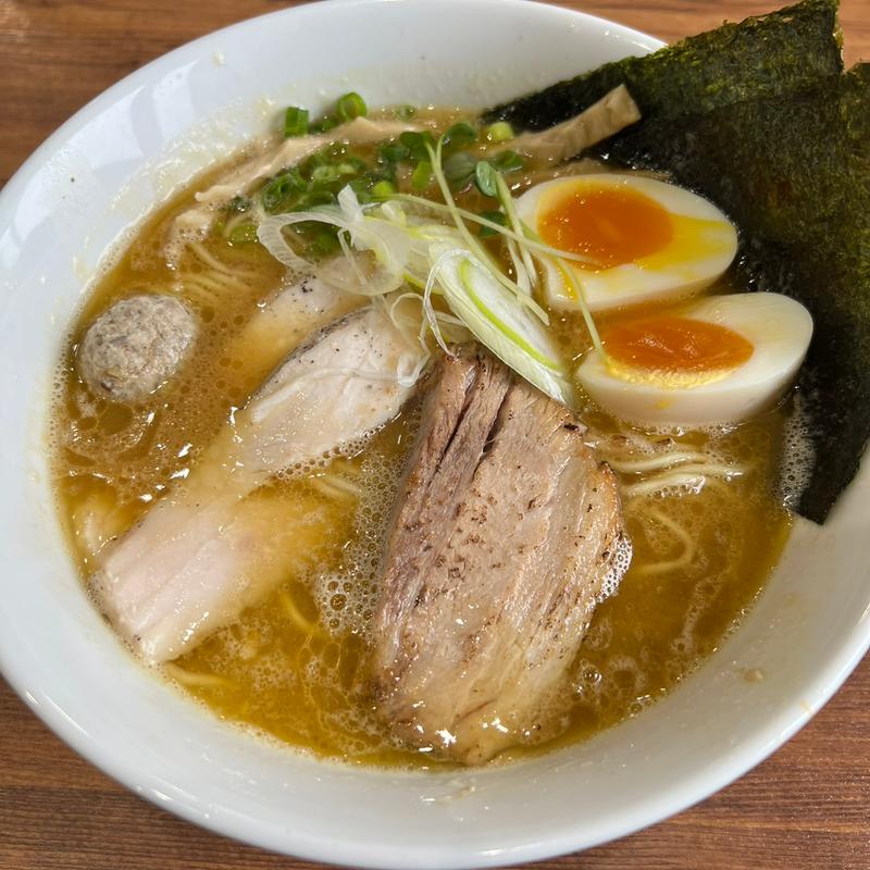 特製濃厚塩鶏そば(自家製麺 くまがい)