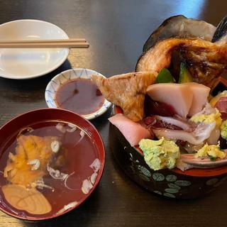 海鮮丼(五輪鮨)
