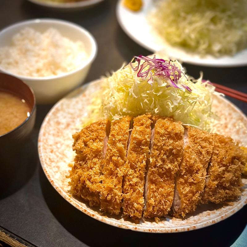 ロースかつ定食(とんかつ かつ壱 （かついち）)