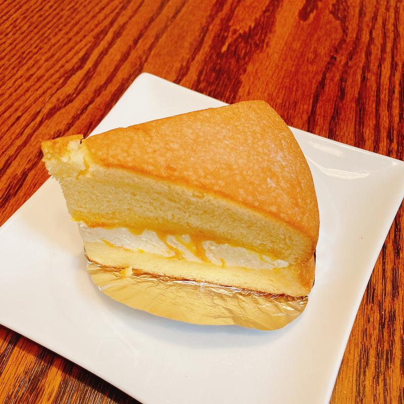 ヴィクトリアサンドウィッチ　紅まどんな(めぐみ焼菓子店（4月のさかなデザイン社）)