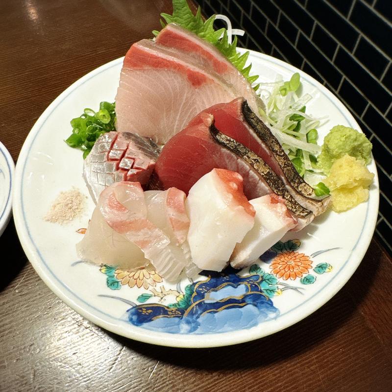 赤字のお刺身3点盛(大衆酒場 チャン栓チャン)