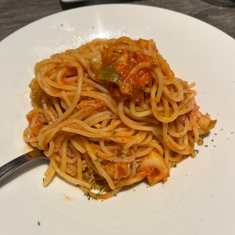 ホタテとレンコンキャベツのトマトソース(オステリア ラウロ)