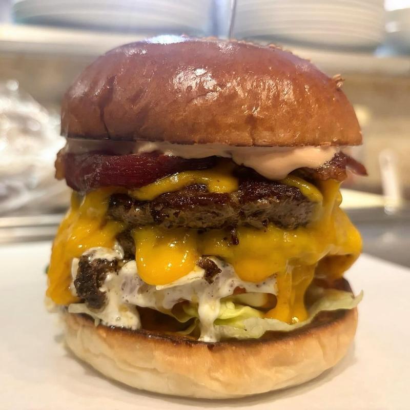 ダブルチーズバーガー ベーコン(Authentic)