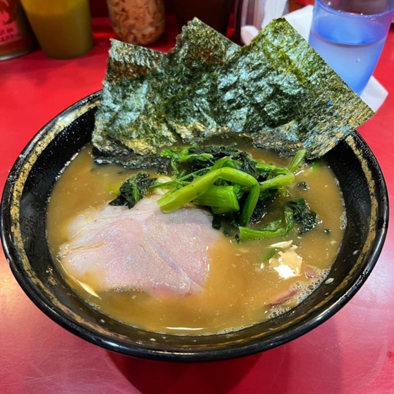 ラーメン（中盛）(家系総本山 吉村家)