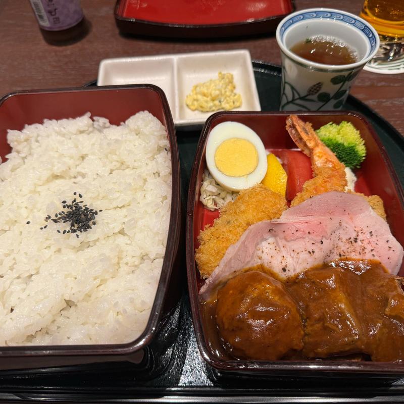 洋食弁当（上）(芳味亭 人形町本店)