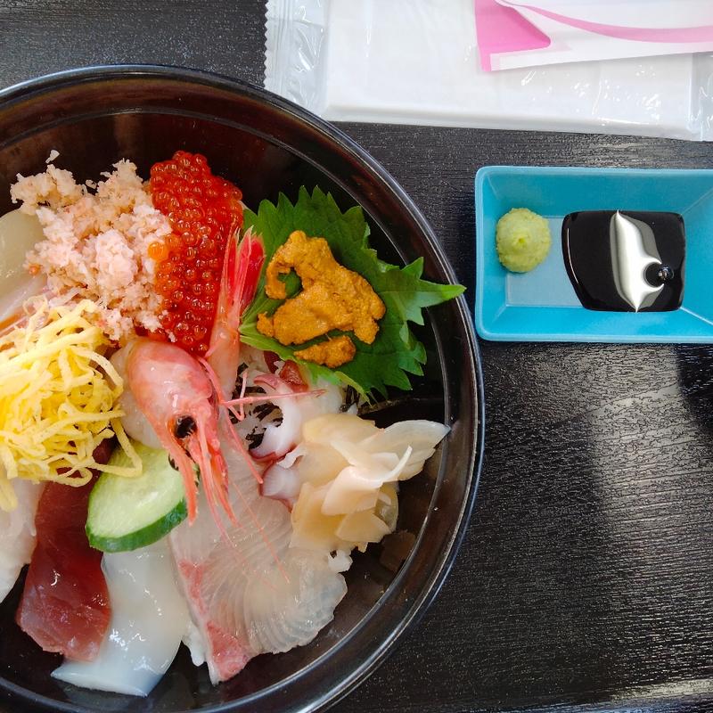 (境港水産物直売センター)