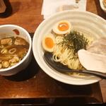 特製寝かし醤油つけ麺(まんまる)